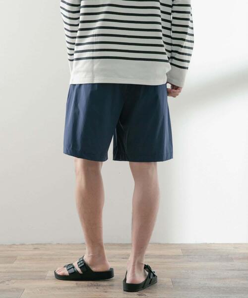 ITEMS URBANRESEARCH（アイテムズ アーバンリサーチ）の「シルキーナイロン 多機能 ショートパンツ（その他パンツ・メンズ・ネイビー/ブラック/チャコールグレー・MEDIUM/LARGE）」の10枚目の写真