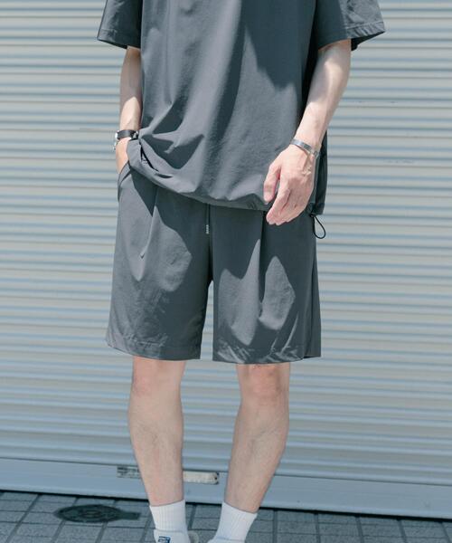 ITEMS URBANRESEARCH（アイテムズ アーバンリサーチ）の「シルキーナイロン 多機能 ショートパンツ（その他パンツ・メンズ・ネイビー/ブラック/チャコールグレー・MEDIUM/LARGE）」の14枚目の写真