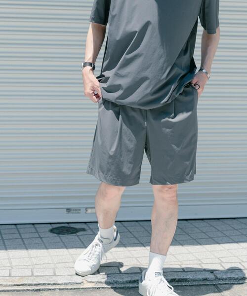 ITEMS URBANRESEARCH（アイテムズ アーバンリサーチ）の「シルキーナイロン 多機能 ショートパンツ（その他パンツ・メンズ・ネイビー/ブラック/チャコールグレー・MEDIUM/LARGE）」の15枚目の写真