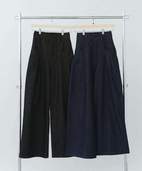 IROHANI(イロハニ)の「バルーンデニムパンツ(デニムパンツ・レディース・ブラック/ネイビー・FREE)」の21枚目の写真