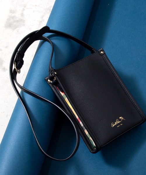 Arnold Palmer(アーノルドパーマー)の「フェイクレザー パーマ―チェック 切替 スマホ ショルダーバッグ(ショルダーバッグ・レディース・ブラウン/ブラック・F)」の14枚目の写真