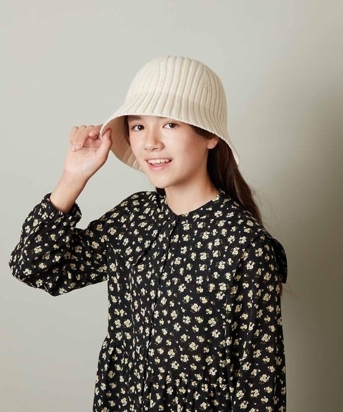 a.v.v（アーヴェヴェ）の「[KIDS]リブニットバケットハット（ハット・キッズ・アイボリー/ブラック・ONESIZE）」の2枚目の写真