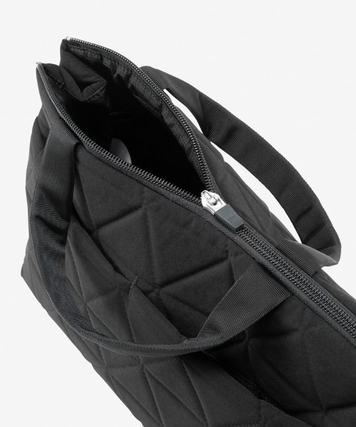 THE NORTH FACE(ザノースフェイス)の「【THE NORTH FACE/ザ ノースフェイス】GEOFACE BOX TOTE(トートバッグ・メンズ・ブラック/グレー/ホワイト/グレー系その他/カーキ/グリーン系その他/アイボリー/ピンク/ブルー・FREE)」の13枚目の写真