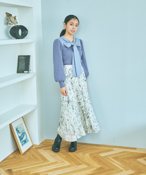 mysty woman（ミスティウーマン）の「ボウタイキリカエ2wayニット　986379（ニット/セーター・レディース・グレイッシュブルー/アイボリー/ブラック・FREE）」の9枚目の写真