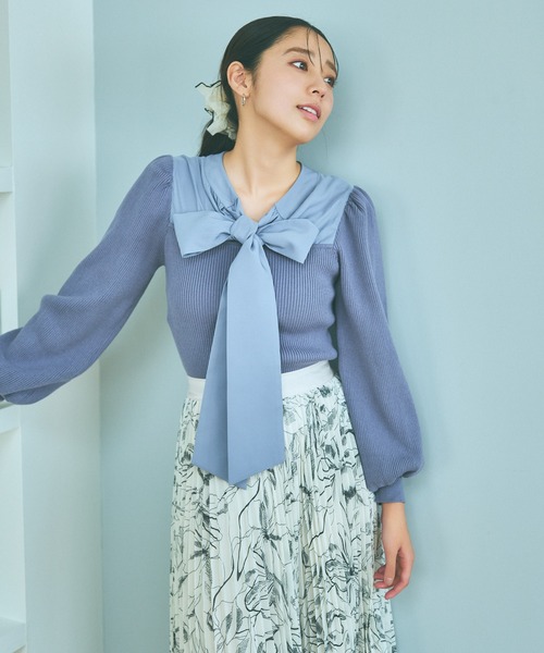 mysty woman（ミスティウーマン）の「ボウタイキリカエ2wayニット　986379（ニット/セーター・レディース・グレイッシュブルー/アイボリー/ブラック・FREE）」の10枚目の写真