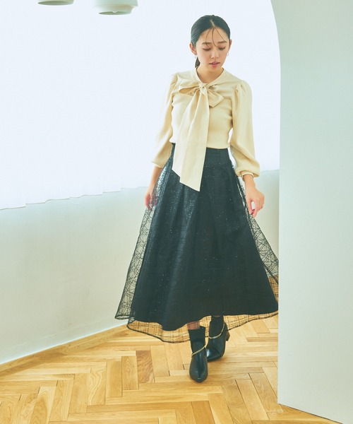 mysty woman（ミスティウーマン）の「ボウタイキリカエ2wayニット　986379（ニット/セーター・レディース・グレイッシュブルー/アイボリー/ブラック・FREE）」の5枚目の写真