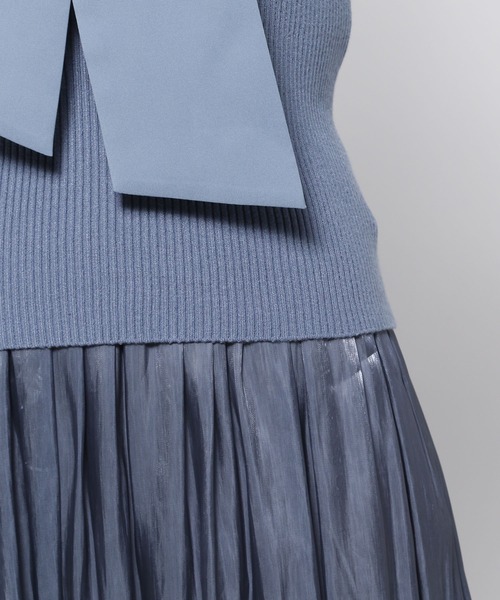 mysty woman（ミスティウーマン）の「ボウタイキリカエ2wayニット　986379（ニット/セーター・レディース・グレイッシュブルー/アイボリー/ブラック・FREE）」の19枚目の写真