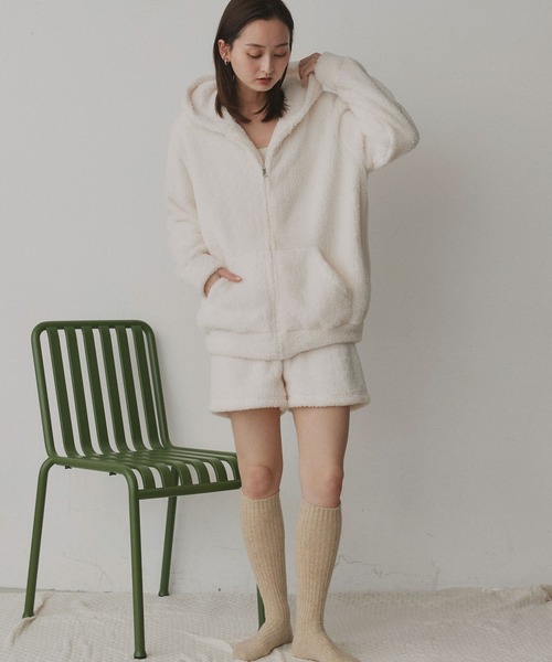 ad thie（アドティエ）の「ボア パーカー＆ショートパンツ ルームウェア セットアップ（ルームウェア/パジャマ・レディース・ブルー/ミント/オフホワイト/ピンク/ブラック/チャコール/ナチュラル/ネイビー・FREE）」の9枚目の写真