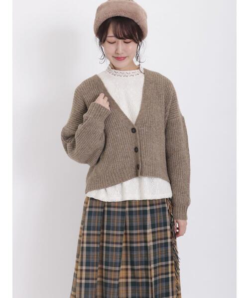 Samansa Mos2（サマンサ モスモス）の「【マシンウォッシャブル】Vネックショートカーディガン（カーディガン/ボレロ・レディース・イエロー/オレンジ/ブラック/モカ/キナリ/ブルー・F）」の4枚目の写真