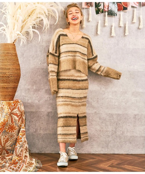 anap mimpi（アナップミンピ）の「Vネック ボーダー 起毛 ニット（ニット/セーター・レディース・ダークグレー/ベージュ・FREE）」の14枚目の写真