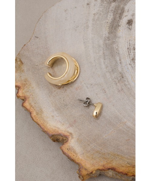AZUL by moussy(アズールバイマウジー)の「コンビネーションリングイヤーカフセット(ピアス(両耳用)・レディース・アイボリー/ライトグリーン・FREE)」の5枚目の写真