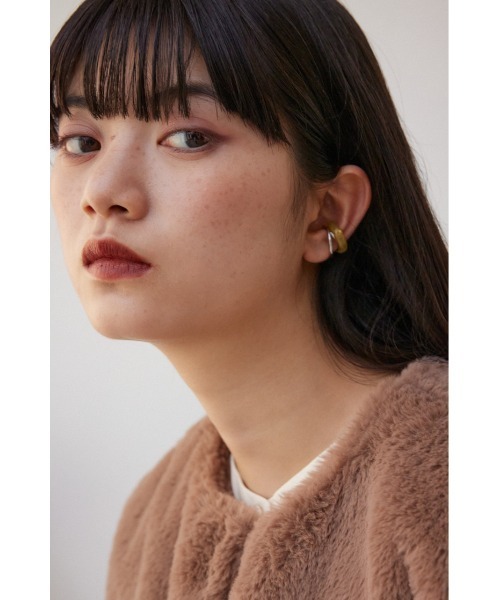 AZUL by moussy(アズールバイマウジー)の「コンビネーションリングイヤーカフセット(ピアス(両耳用)・レディース・アイボリー/ライトグリーン・FREE)」の9枚目の写真