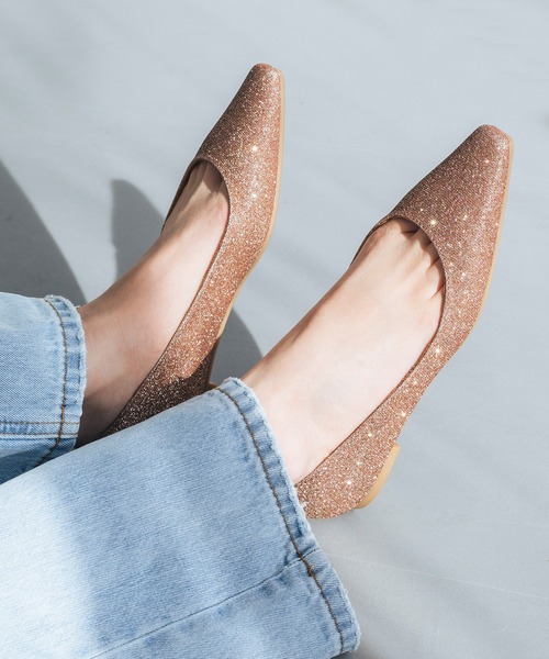 EVOL（イーボル）の「【EVOL】スクエアシンプルフラットパンプス IW5308（パンプス・レディース・ゴールド/ホワイト/ピンク/ブラック・22.0cm/22.5cm/23.0cm/23.5cm/24.0cm/24.5cm/25.0cm）」の3枚目の写真