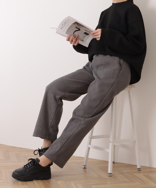 DAYRA(デイラ)の「裏起毛コーデュロイストレートイージーパンツ(その他パンツ・レディース・ダークグレー/ベージュ/ブラック・M/XL)」の13枚目の写真