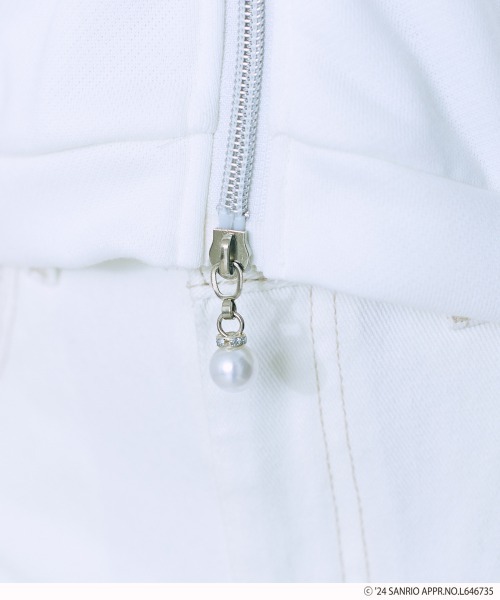 marun(マルン)の「<大きいサイズ> シナモロールクロップド丈パーカー marun(パーカー・レディース・ホワイト/グレー・L/LL/3L/4L/5L)」の16枚目の写真