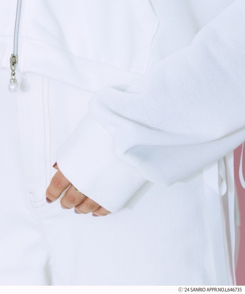 marun(マルン)の「<大きいサイズ> シナモロールクロップド丈パーカー marun(パーカー・レディース・ホワイト/グレー・L/LL/3L/4L/5L)」の18枚目の写真