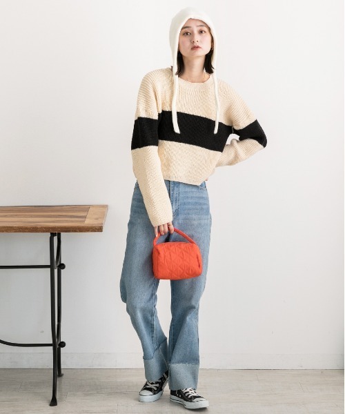 ad thie（アドティエ）の「ショート・ざっくり編み ボーダーニット（ニット/セーター・レディース・ブラック/ブラウン/ライトブルー・FREE）」の11枚目の写真