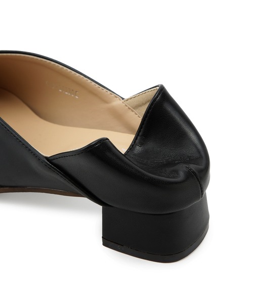 ROPE' PICNIC(ロペピクニック)の「【新色追加】スクエアトゥセンターシーム甲深バブーシュ(パンプス・レディース・ベージュ/ブラック/キナリ/ゴールド/ブラック系その他・23.0cm/24.5cm/23.5cm/25.0cm/24.0cm)」の18枚目の写真