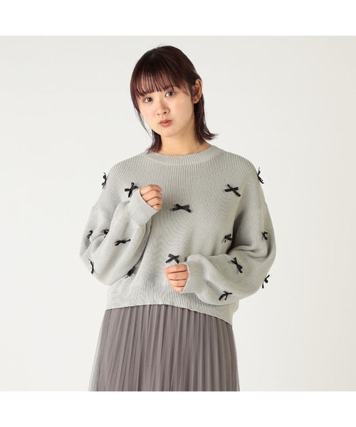 CECIL McBEE（セシルマクビー）の「リボン付きショートニット（ニット/セーター・レディース・ブラック/アイボリー/グレー・FREE）」の6枚目の写真