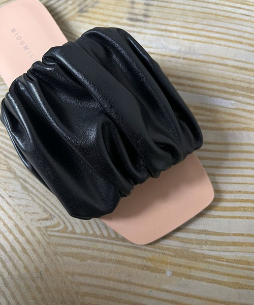 Jewelobe(ジュエローブ)の「ギャザーフラットサンダル(サンダル・レディース・ブラック/アイボリー/シルバー/ゴールド・XL/L/M/S)」の10枚目の写真
