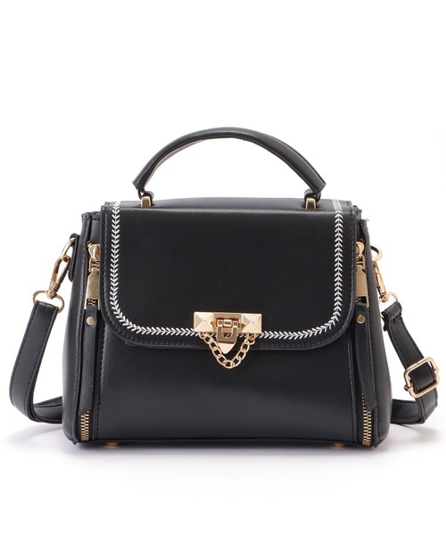 ヴィヴィアンウエストウッドマン ショルダーバッグ Vivienne Westwood MAN（ヴィヴィアンウエストウッドマン）の「“STUDS
