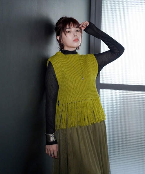 mimi toujours(ミミトゥジュール)の「フリンジ ニット ベスト mimi toujours×itsPeachi(ベスト・レディース・ライム/ベージュ・M)」の2枚目の写真