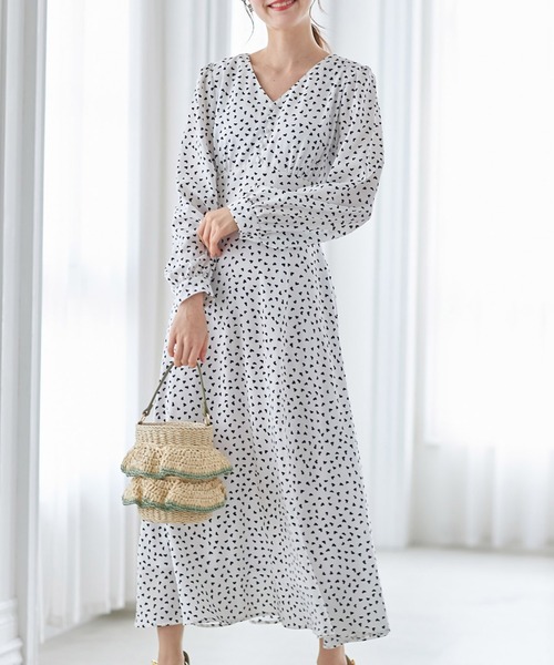 tocco closet（トッコ　クローゼット）の「ウエストりぼん付きハートドットプリントVネックワンピース（ワンピース・レディース・ネイビー/オフホワイト・M）」の3枚目の写真