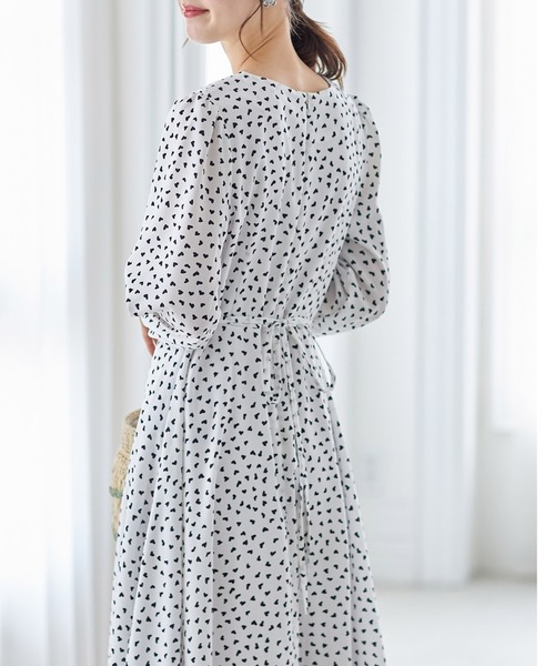 tocco closet（トッコ　クローゼット）の「ウエストりぼん付きハートドットプリントVネックワンピース（ワンピース・レディース・ネイビー/オフホワイト・M）」の5枚目の写真