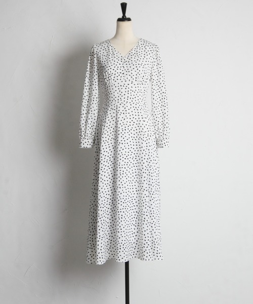 tocco closet（トッコ　クローゼット）の「ウエストりぼん付きハートドットプリントVネックワンピース（ワンピース・レディース・ネイビー/オフホワイト・M）」の15枚目の写真