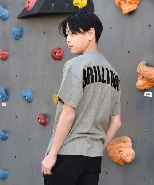 GLAZOS(グラソス)の「【大人向けサイズあり】【プチプラ】アソートバックロゴ半袖Tシャツ(Tシャツ/カットソー・キッズ・ホワイト/ベージュ/ネイビー/カーキ/ブラック/ブルー/グレー・130cm/140cm/150cm/160cm/170cm)」の4枚目の写真