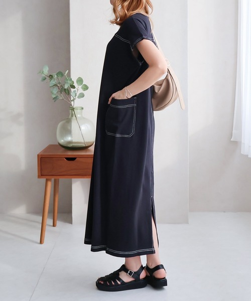 Social GIRL(ソーシャルガール)の「配色ステッチロングワンピース(ワンピース・レディース・グレイッシュベージュ/ブラック・M)」の20枚目の写真