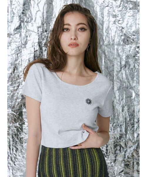 EVRIS（エヴリス）の「SUNNYショートTシャツ（Tシャツ/カットソー・レディース・その他1/ホワイト/ブルー/グレー/ブラック・FREE）」の4枚目の写真