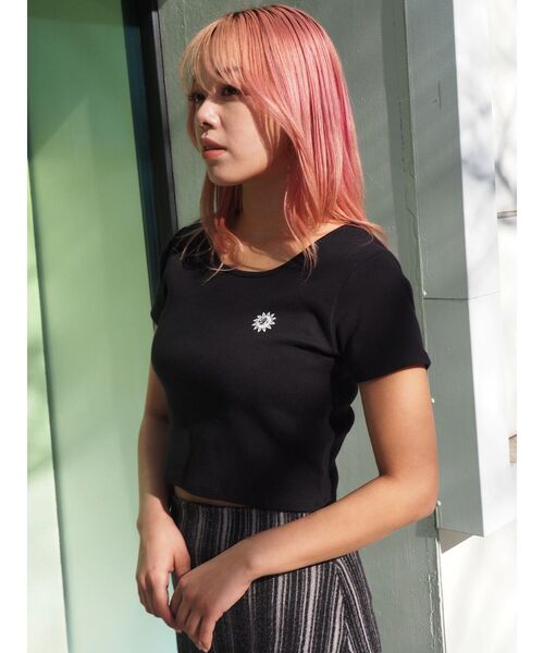 EVRIS（エヴリス）の「SUNNYショートTシャツ（Tシャツ/カットソー・レディース・その他1/ホワイト/ブルー/グレー/ブラック・FREE）」の17枚目の写真