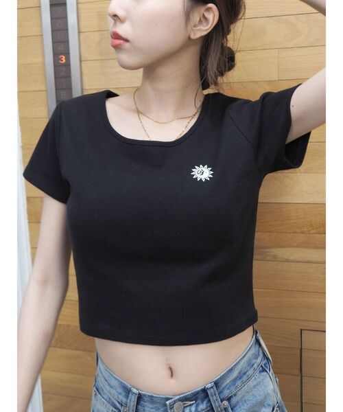 EVRIS（エヴリス）の「SUNNYショートTシャツ（Tシャツ/カットソー・レディース・その他1/ホワイト/ブルー/グレー/ブラック・FREE）」の22枚目の写真