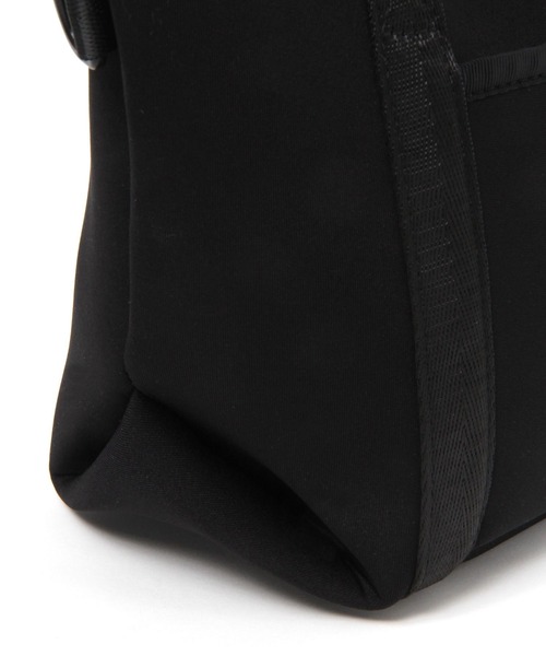 HEREIAM（ヘレイアム）の「【HEREIAM】ダイバーマテリアルBAG（ショルダーバッグ・レディース・グリーン/カーキ/ブラック/ブルー・FREE）」の16枚目の写真