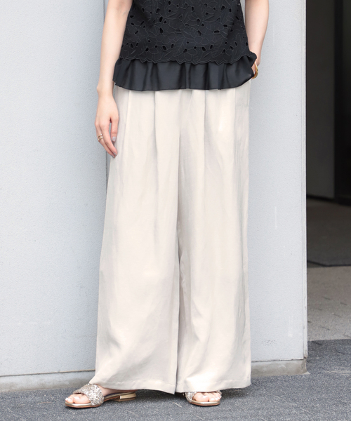 VERMEIL par iena(ヴェルメイユパーイエナ)の「《追加2》トリアセリネン リラックスパンツ(その他パンツ・レディース・ベージュ/ネイビー・36/38/40)」の1枚目の写真