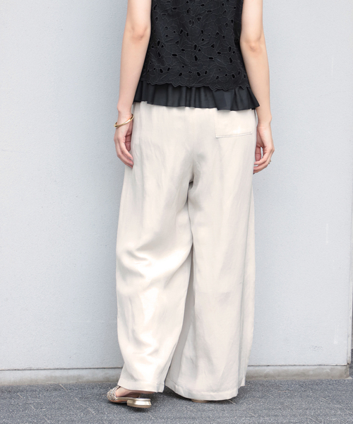 VERMEIL par iena(ヴェルメイユパーイエナ)の「《追加2》トリアセリネン リラックスパンツ(その他パンツ・レディース・ベージュ/ネイビー・36/38/40)」の6枚目の写真