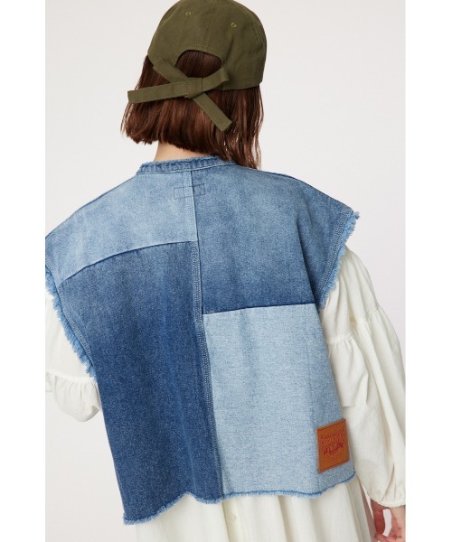 RODEO CROWNS WIDE BOWL（ロデオクラウンズワイドボウル）の「リメイクデニムベスト（ベスト・レディース・ブルー・FREE）」の9枚目の写真