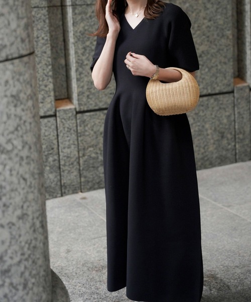 Vネック ホールガーメント ニット ワンピース HUIT（ワンピース