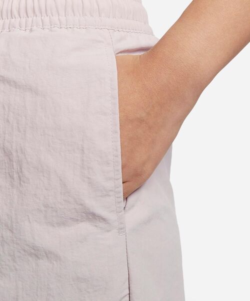 NIKE(ナイキ)の「【NIKE.COM / ZOZOTOWN ナイキ公式ショップ 限定販売】《セットアップ対応商品》ナイキ スポーツウェア エブリシング ウーブン ウィメンズ ミッドライズ 13cm ショートパンツ / Nike Sportswear Everything Wovens Women's Mid-Rise 5" Shorts<XS-2XL 展開>(その他パンツ・レディース・パープル系その他/オレンジ系その他2/ブラック/グリーン系その他・XS/XL/2XL/L/M/S)」の13枚目の写真