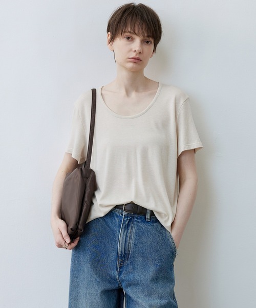 tageechita（タジチタ）の「【tageechita】ニュアンスドレープ ソフトUネックTシャツ（Tシャツ/カットソー・レディース・ブラウン/ライトグレー・S/M/L）」の4枚目の写真