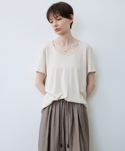 tageechita（タジチタ）の「【tageechita】ニュアンスドレープ ソフトUネックTシャツ（Tシャツ/カットソー・レディース・ブラウン/ライトグレー・S/M/L）」の10枚目の写真
