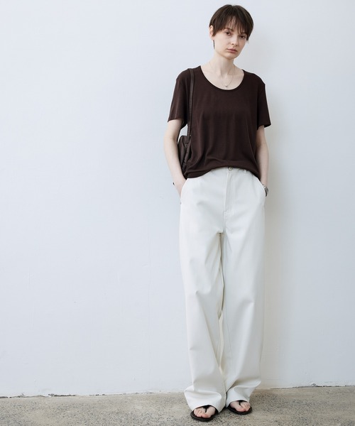 tageechita（タジチタ）の「【tageechita】ニュアンスドレープ ソフトUネックTシャツ（Tシャツ/カットソー・レディース・ブラウン/ライトグレー・S/M/L）」の21枚目の写真