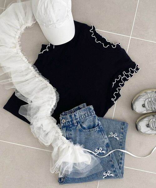 MAJESTIC LEGON（マジェスティックレゴン）の「ノースリフリルメロウリブトップス（Tシャツ/カットソー・レディース・ブルー/アイボリー/ブラック系その他/グレイッシュベージュ/ブラック・MEDIUM）」の3枚目の写真