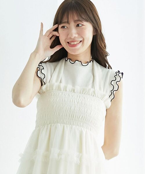 MAJESTIC LEGON（マジェスティックレゴン）の「ノースリフリルメロウリブトップス（Tシャツ/カットソー・レディース・ブルー/アイボリー/ブラック系その他/グレイッシュベージュ/ブラック・MEDIUM）」の19枚目の写真