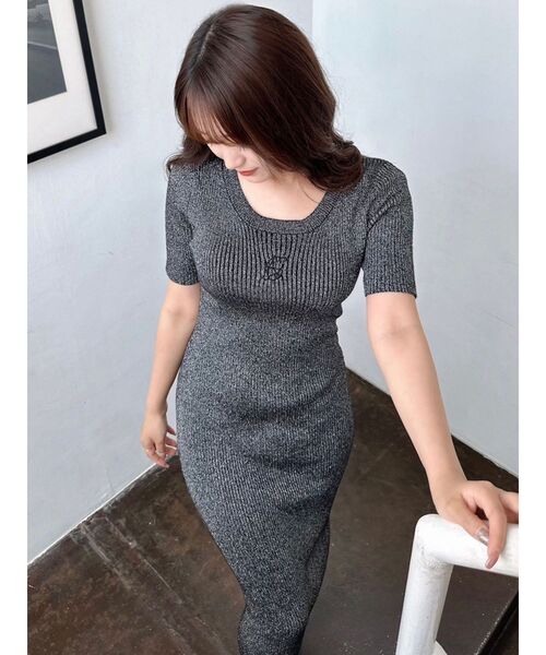 RESEXXY(リゼクシー)の「エンブロイダリーラメニットワンピース(ワンピース・レディース・ブラック/ベージュ/ラベンダー/グリーン・SMALL/MEDIUM)」の7枚目の写真