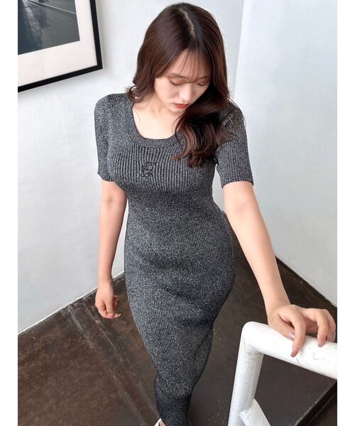 RESEXXY(リゼクシー)の「エンブロイダリーラメニットワンピース(ワンピース・レディース・ブラック/ベージュ/ラベンダー/グリーン・SMALL/MEDIUM)」の8枚目の写真