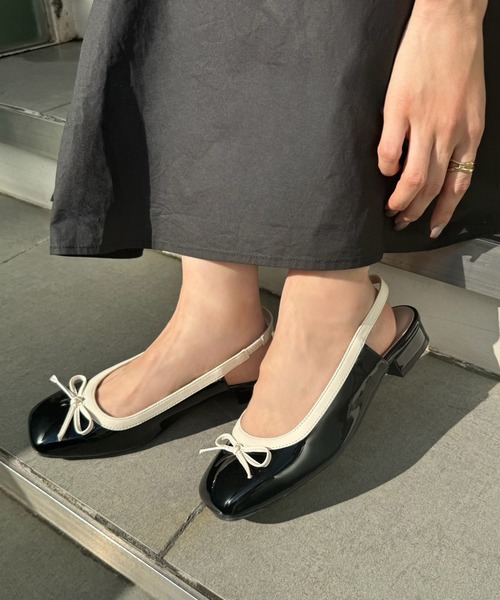one after another NICE CLAUP(ワンアフターアナザーナイスクラップ)の「スクエアトゥパンプス(パンプス・レディース・シルバー/ブラック/ベージュ・S/L/M)」の2枚目の写真