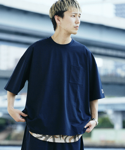 Russell Athletic(ラッセルアスレティック)の「RUSSELL ATHLETIC 別注 DRI-POWER BIG Tシャツ(Tシャツ/カットソー・メンズ・ホワイト/ネイビー/ブラック/チャコールグレー・LARGE/SMALL/MEDIUM)」の4枚目の写真