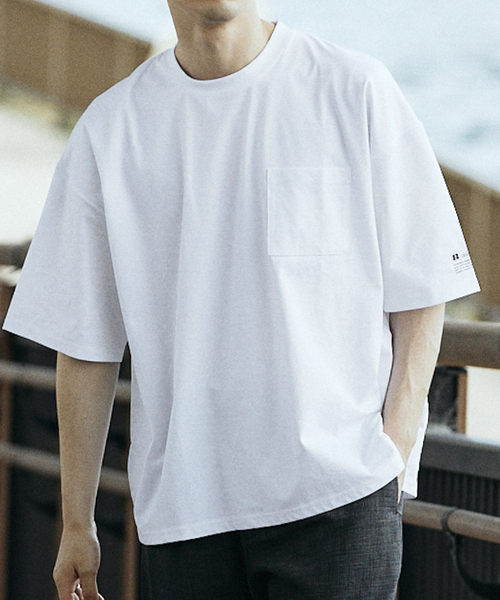 Russell Athletic(ラッセルアスレティック)の「RUSSELL ATHLETIC 別注 DRI-POWER BIG Tシャツ(Tシャツ/カットソー・メンズ・ホワイト/ネイビー/ブラック/チャコールグレー・LARGE/SMALL/MEDIUM)」の2枚目の写真